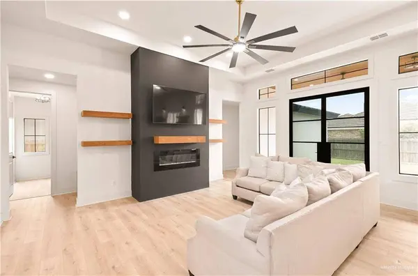 2604 Cottonwood ST, Mission, TX 78574