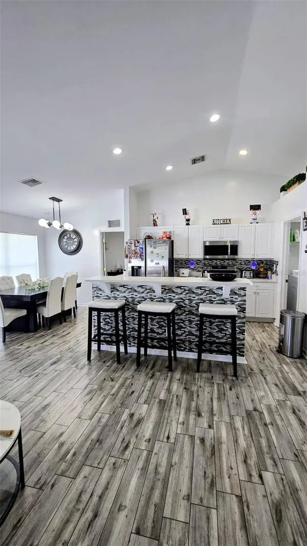 706 NW 1ST LN, Cape Coral, FL 33993