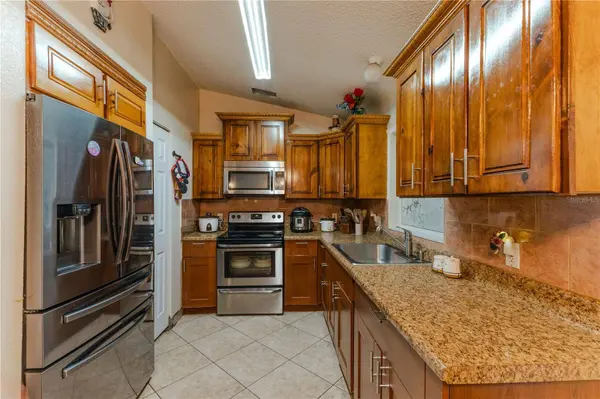 1240 CLARION CIR, Deltona, FL 32738