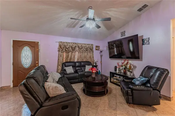 1240 CLARION CIR, Deltona, FL 32738