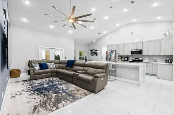 14112 LORD BARCLAY DR, Orlando, FL 32837