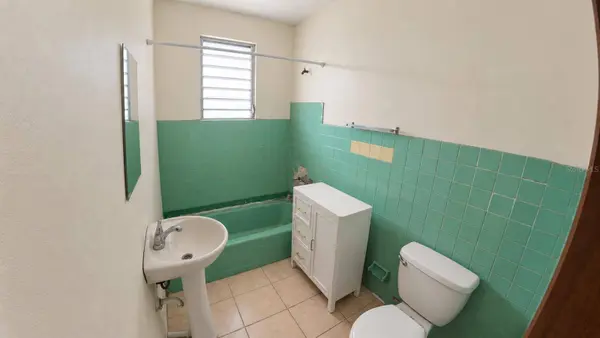 46 CARAZO ST #4, Guaynabo, PR 00969