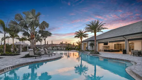 Esplanade-at-the-Heights-1357-16X9-PoolSunset