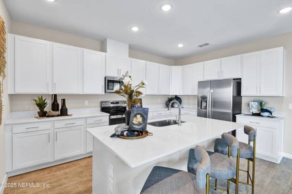 1767 CARNELIAN ST, Deland, FL 32720