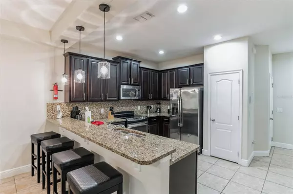 8083 Brooksville Drive, Davenport, FL 33896