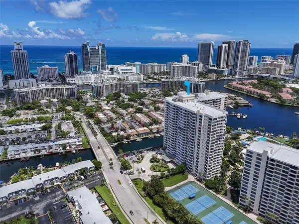 2500 PARKVIEW DR #1710, Hallandale Beach, FL 33009