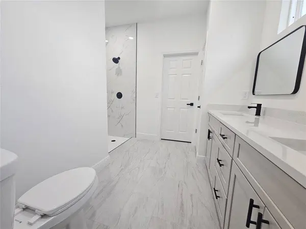 2068 Dixie Ave, Sanford, FL 32771