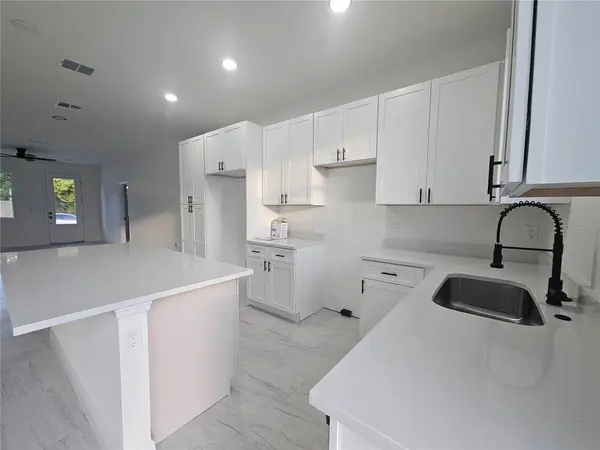 2068 Dixie Ave, Sanford, FL 32771