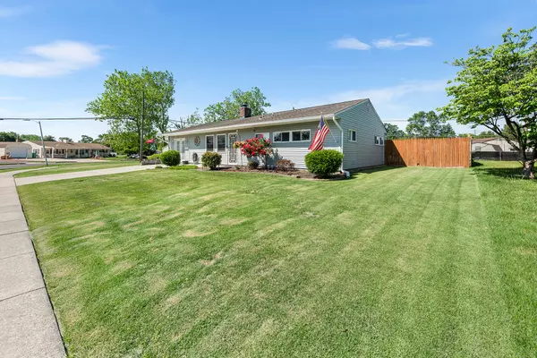Levittown, PA 19055-1711,15 Dewberry Ln