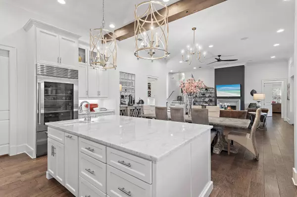 489 Regatta Bay Boulevard, Destin, FL 32541