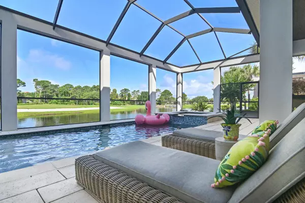 489 Regatta Bay Boulevard, Destin, FL 32541