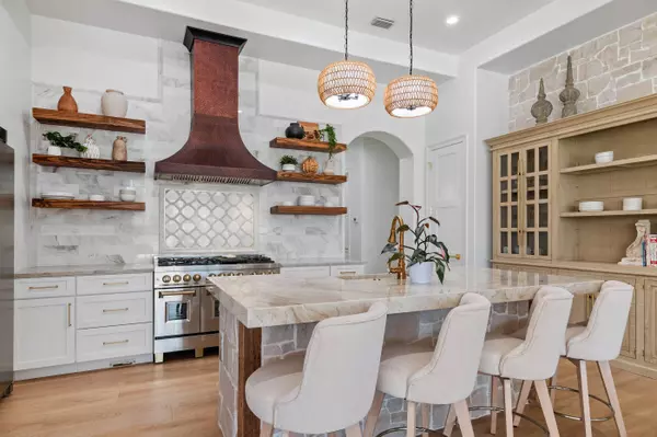 465 Captains Circle, Destin, FL 32541