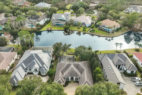 463 Captains CIR, Destin, FL 32541