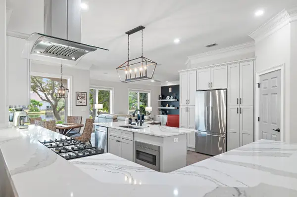 463 Captains CIR, Destin, FL 32541