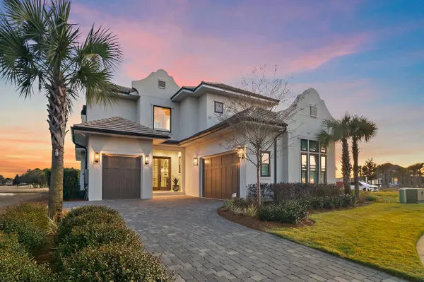 4572 Sailmaker LN, Destin, FL 32541