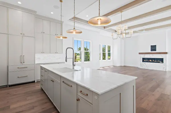4564 Leeward LN, Destin, FL 32541