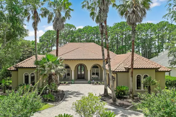 428 Captains CIR, Destin, FL 32541