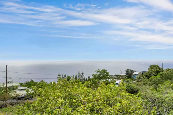 AWAPUHI AVE, Captain Cook, HI 96704