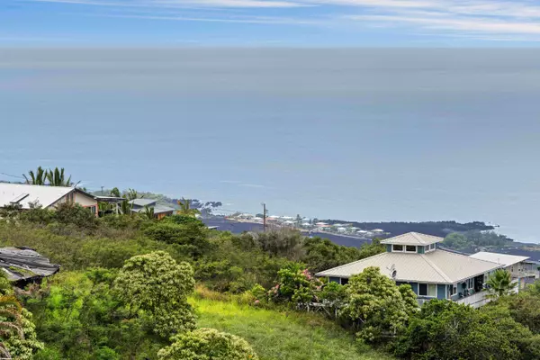 AWAPUHI AVE, Captain Cook, HI 96704