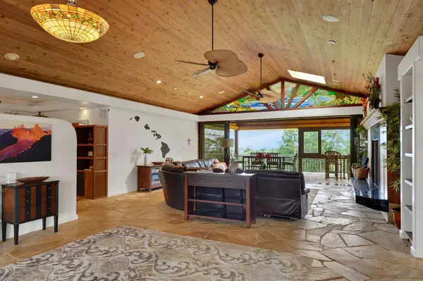 52-4602 AKONI PULE HWY #D, Kapaau, HI 96755