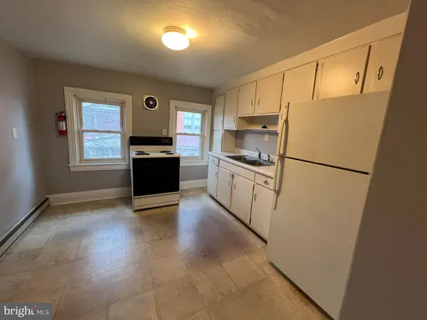 12 S STATE ST, Dover, DE 19901