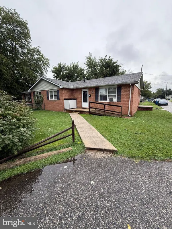 19 HOLLINGSWORTH MNR