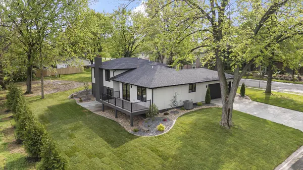 1300 Esic Dr, Edwardsville, IL 62025-3820