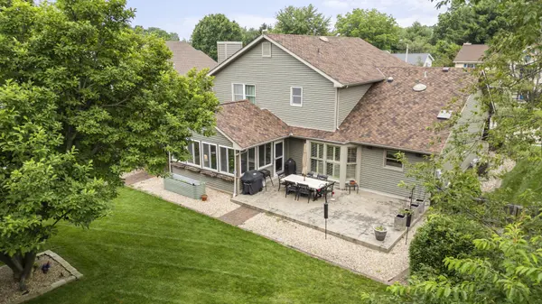 1420 Lantz Ct, Edwardsville, IL 62025-3901