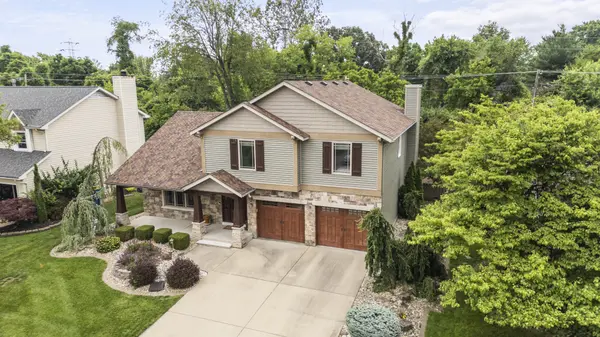1420 Lantz Ct, Edwardsville, IL 62025-3901