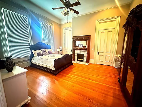 751 S Main St., Grenada, MS 38901