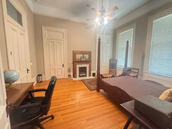 751 S Main St., Grenada, MS 38901