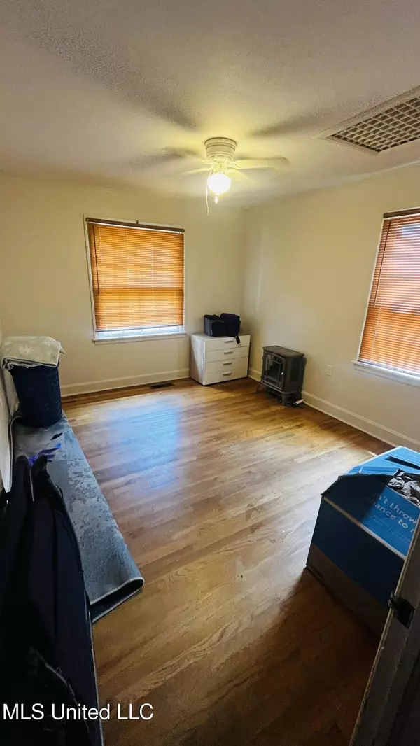 384 Jefferson Street, Grenada, MS 38901