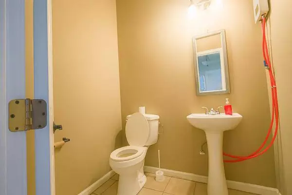 100 James St., Fulton, MS 38843