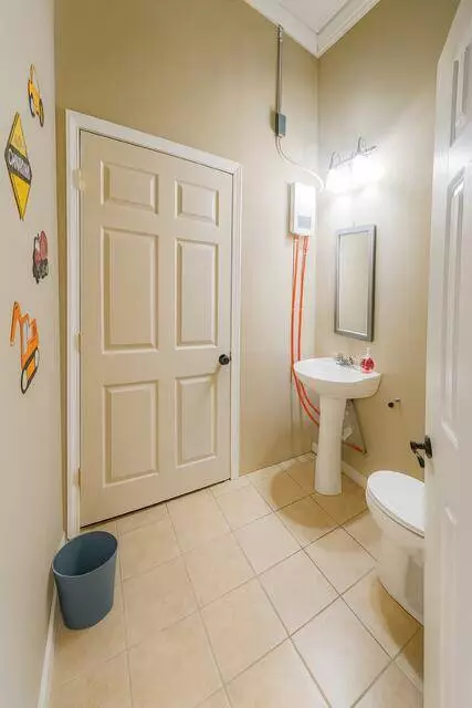 100 James St., Fulton, MS 38843