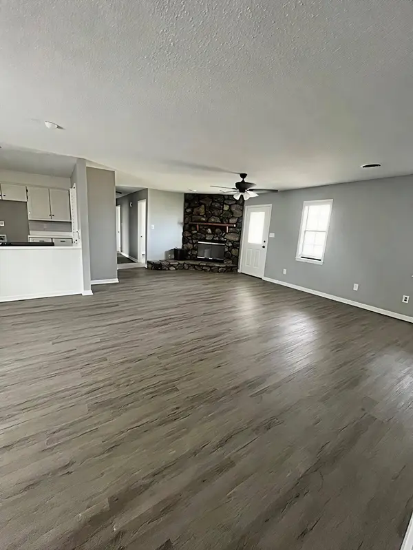 2201 Holmes St., Tupelo, MS 38801
