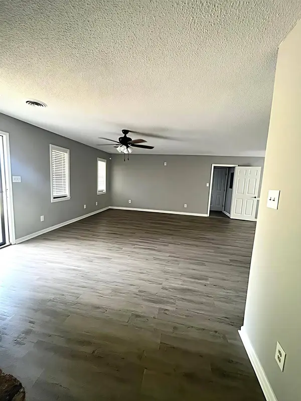 2201 Holmes St., Tupelo, MS 38801