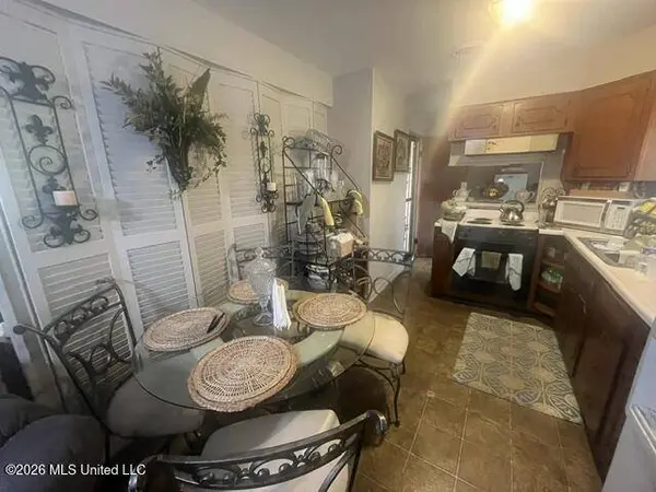 880 South Street, Grenada, MS 38901