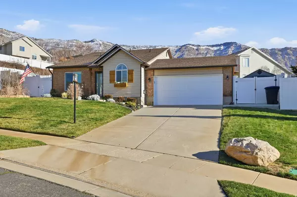 3378 N 375 E, North Ogden, UT 84414