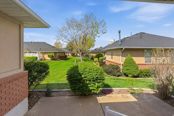 5371 S 600 E, South Ogden, UT 84405