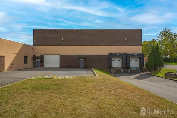 1 American WAY #E, Spotswood, NJ 08884