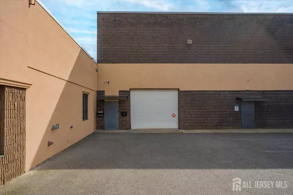 1 American WAY #E, Spotswood, NJ 08884