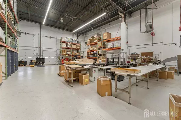 1 American WAY #F, Spotswood, NJ 08884