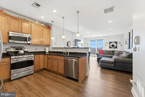 2 N COMMERCE SQ #405, Robbinsville, NJ 08691