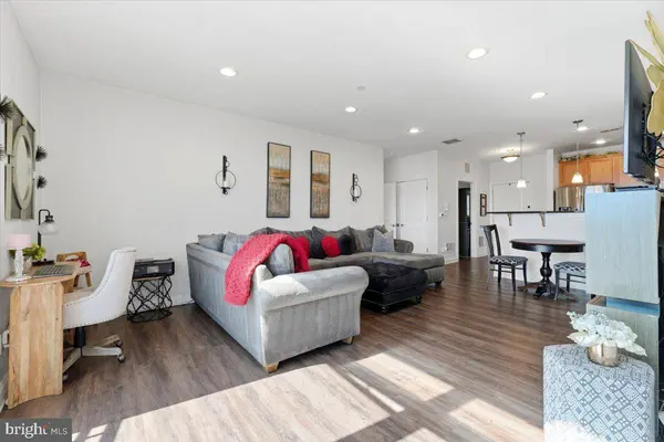 2 N COMMERCE SQ #405, Robbinsville, NJ 08691