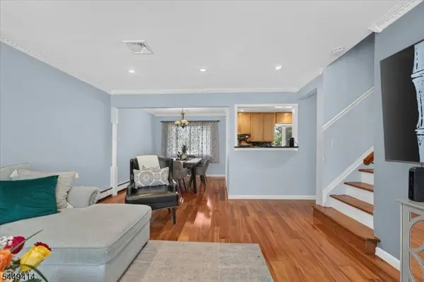 26 Cedar Dr, Rochelle Park Twp., NJ 07662