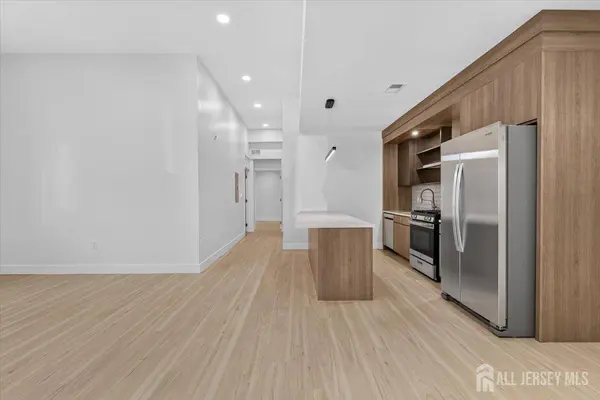 810 N 2nd AVE #3, Highland Park, NJ 08904