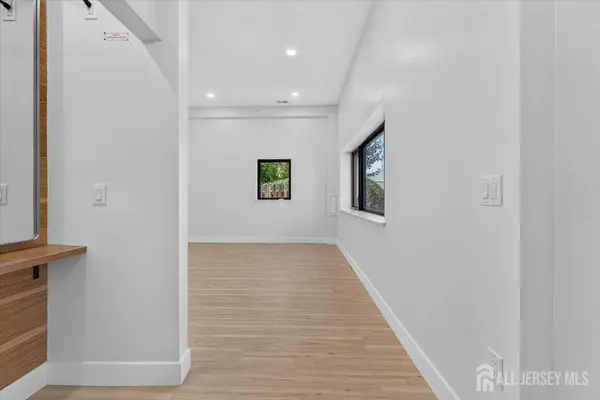 810 N 2nd AVE #2, Highland Park, NJ 08904