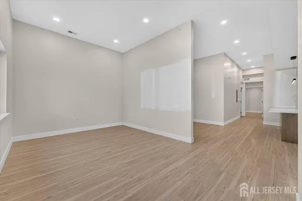 810 N 2nd AVE #3, Highland Park, NJ 08904