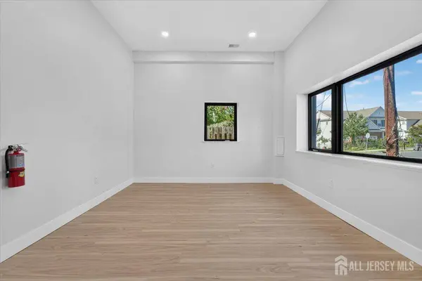 810 N 2nd AVE #2, Highland Park, NJ 08904