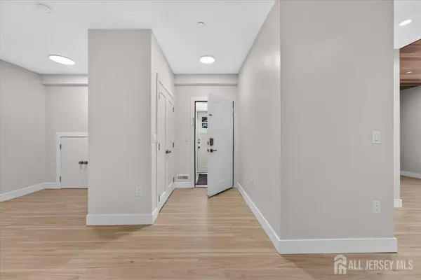 810 N 2nd AVE #1